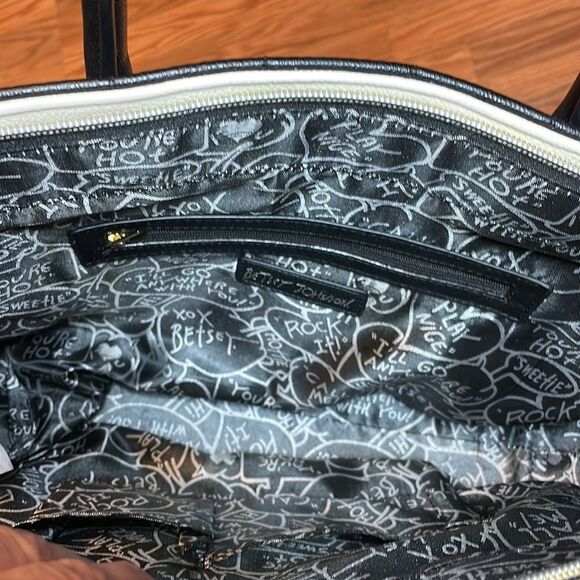 Betsy Johnson Bag, Black, Ivory, red - Picture 5 of 11